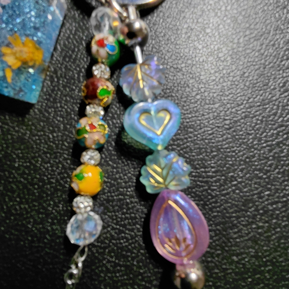 Handmade Floral Resin Keychain with Beaded Charms - Cloisone Beads - Picture 4 of 6